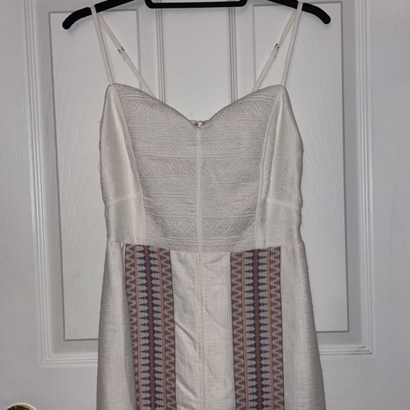 * SOLD * Bohemian White Maxi Dress - Picture 4 of 10